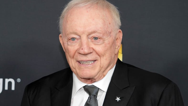 Dallas Cowboys owner Jerry Jones