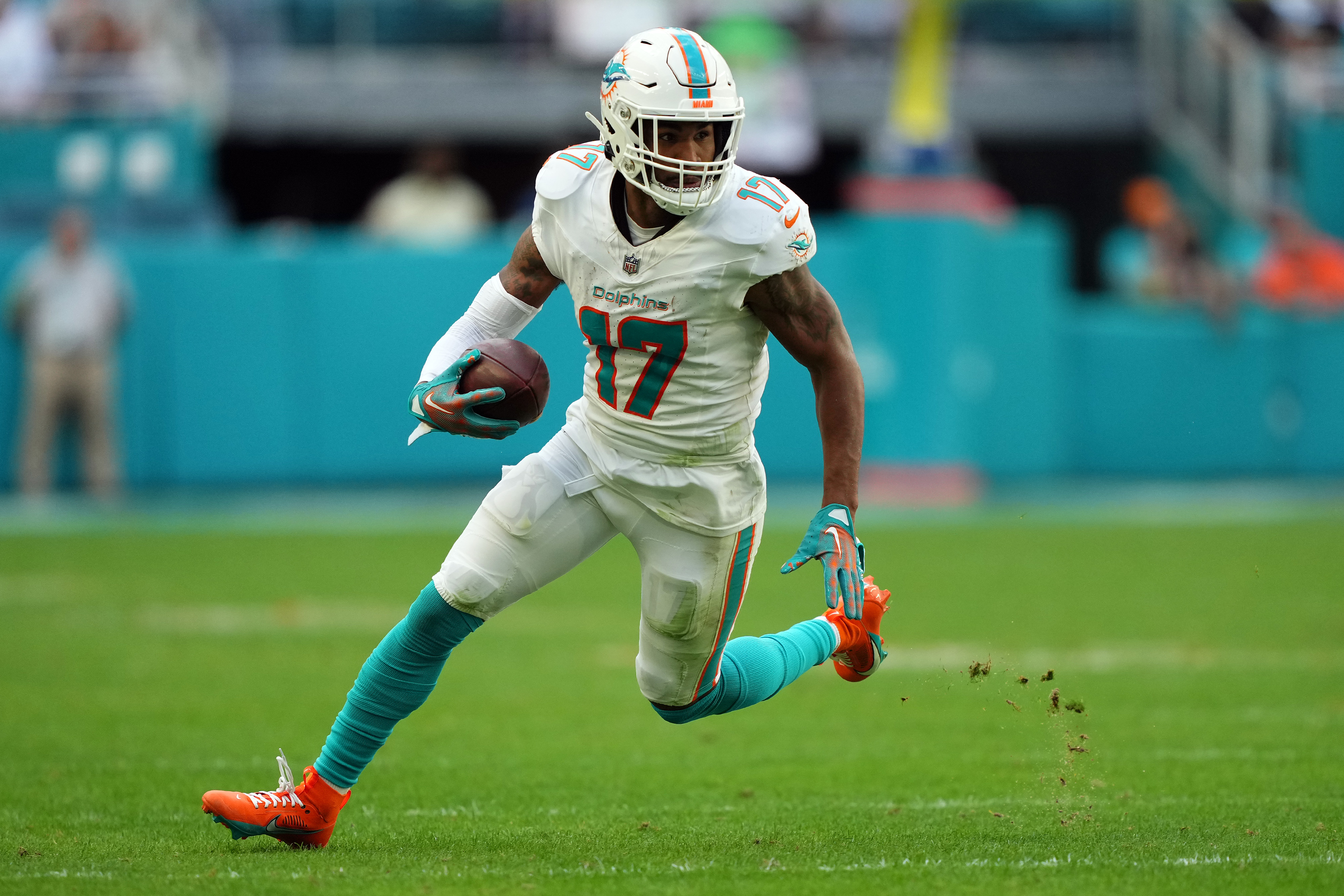 Highest paid NFL players
